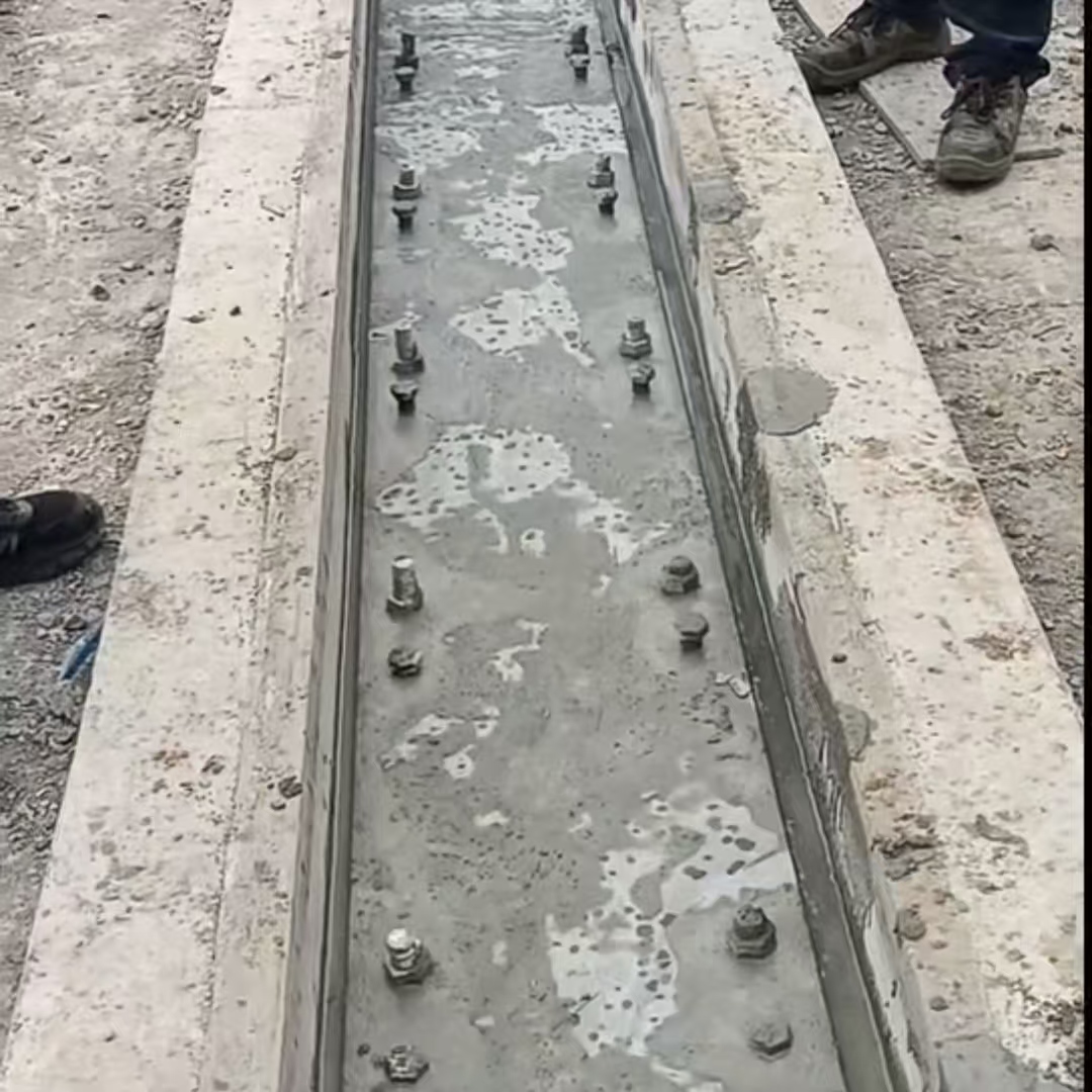 锦州港口码头起重机龙门吊重型机械设备稳固用早强快凝轨道胶泥
